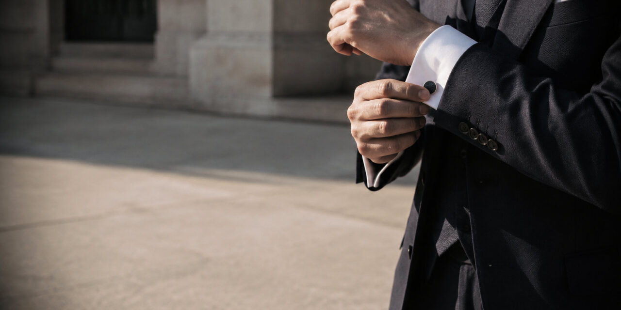 Accessoires de costume homme : les détails qui font l’élégance