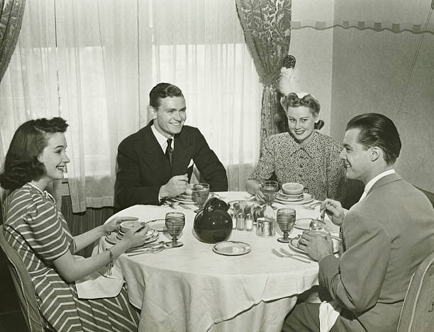 repas entre couples années 30